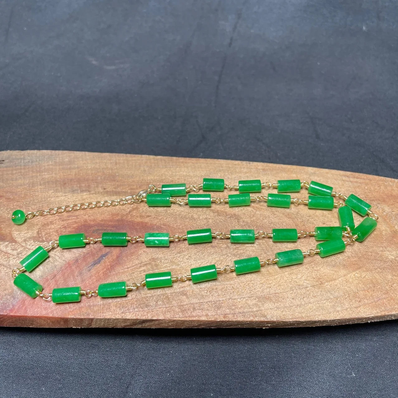 Vintage Necklace - Collier de perles de Jade vert,