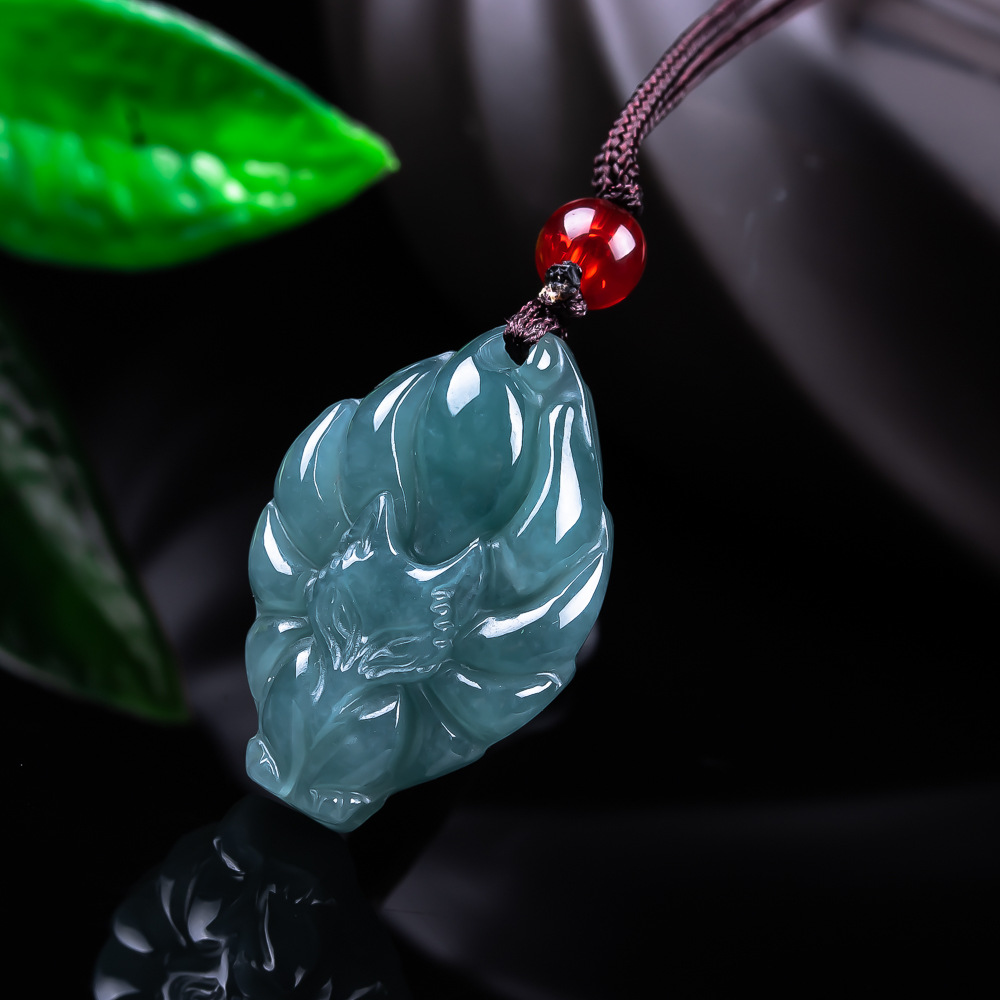 Vintage Necklace - Collier pendentif renard en jadéite birmane